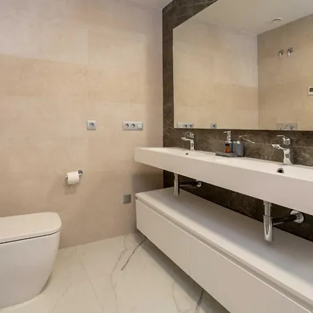 Sunset Cliffs - High Floor - Sea View