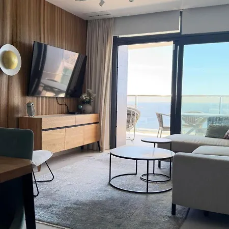 Sunset Cliffs - High Floor - Sea View Apartment