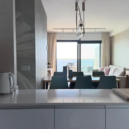 Sunset Cliffs - High Floor - Sea View *
