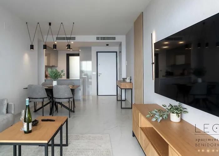Sunset Cliffs - High Floor - Sea View