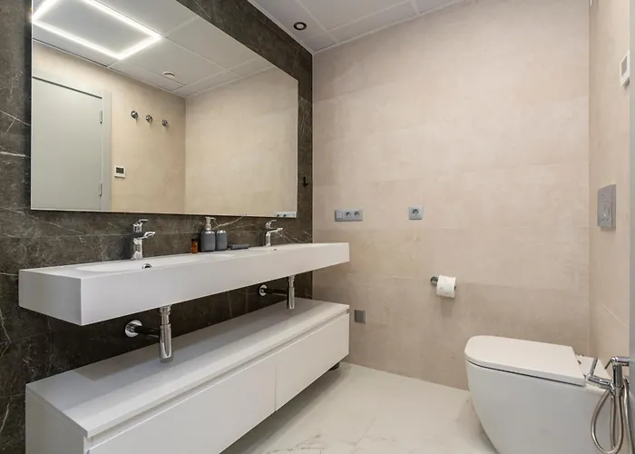 Sunset Cliffs - High Floor - Sea View