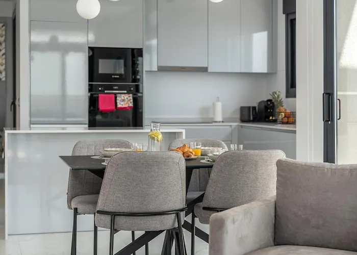 Sunset Cliffs - High Floor - Sea View Appartamento *