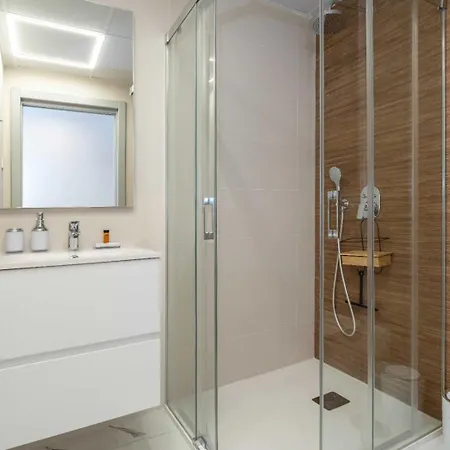 Sunset Cliffs - High Floor - Sea View Апартаменты *