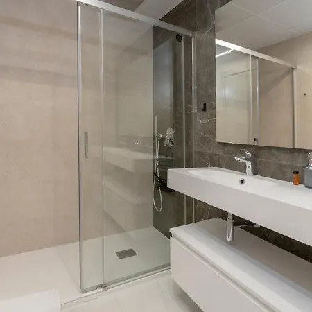 Апартаменты Sunset Cliffs - High Floor - Sea View